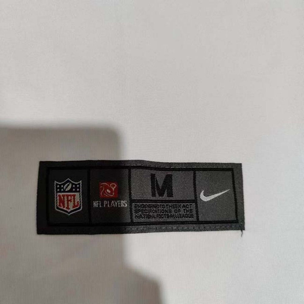 Nike Tampa Bay Buccaneers Tom Brady #12 Jersey-White - Picture 5 of 8